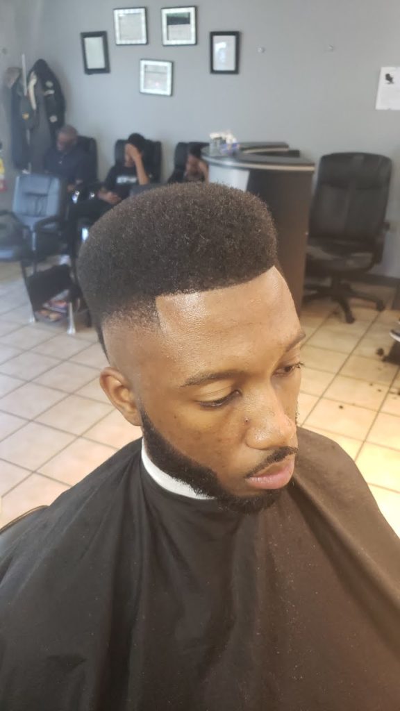 Ronny's Razor on CitySpotz | Doron McCarthur - Master Barber | (770) 369- 3843 | 2148 Duluth Highway, Duluth GA | Atlanta, Gwinnett, Lawrenceville | All hair types.