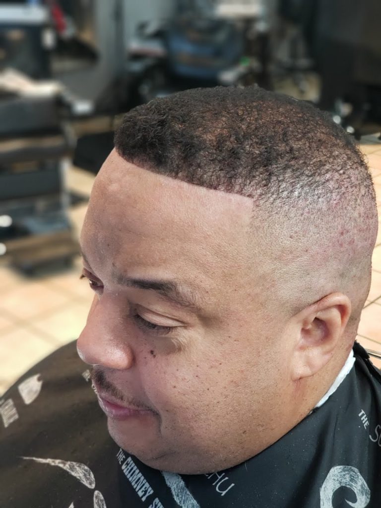 Ronny's Razor on CitySpotz | Doron McCarthur - Master Barber | (770) 369- 3843 | 2148 Duluth Highway, Duluth GA | Atlanta, Gwinnett, Lawrenceville | All hair types.