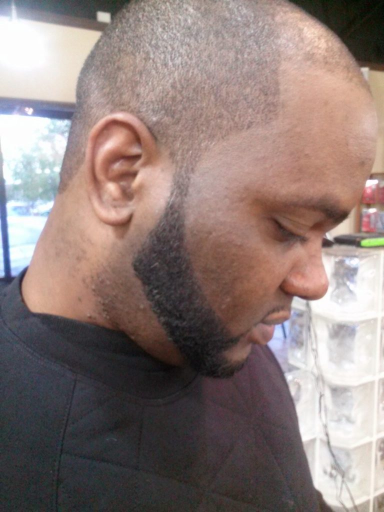 Ronny's Razor on CitySpotz | Doron McCarthur - Master Barber | (770) 369- 3843 | 2148 Duluth Highway, Duluth GA | Atlanta, Gwinnett, Lawrenceville | All hair types.